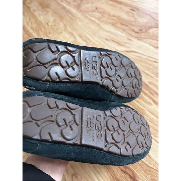 UGG Womens Ansley Black Moccasin Slippers Size 6 Uggs - Picture 3 of 5